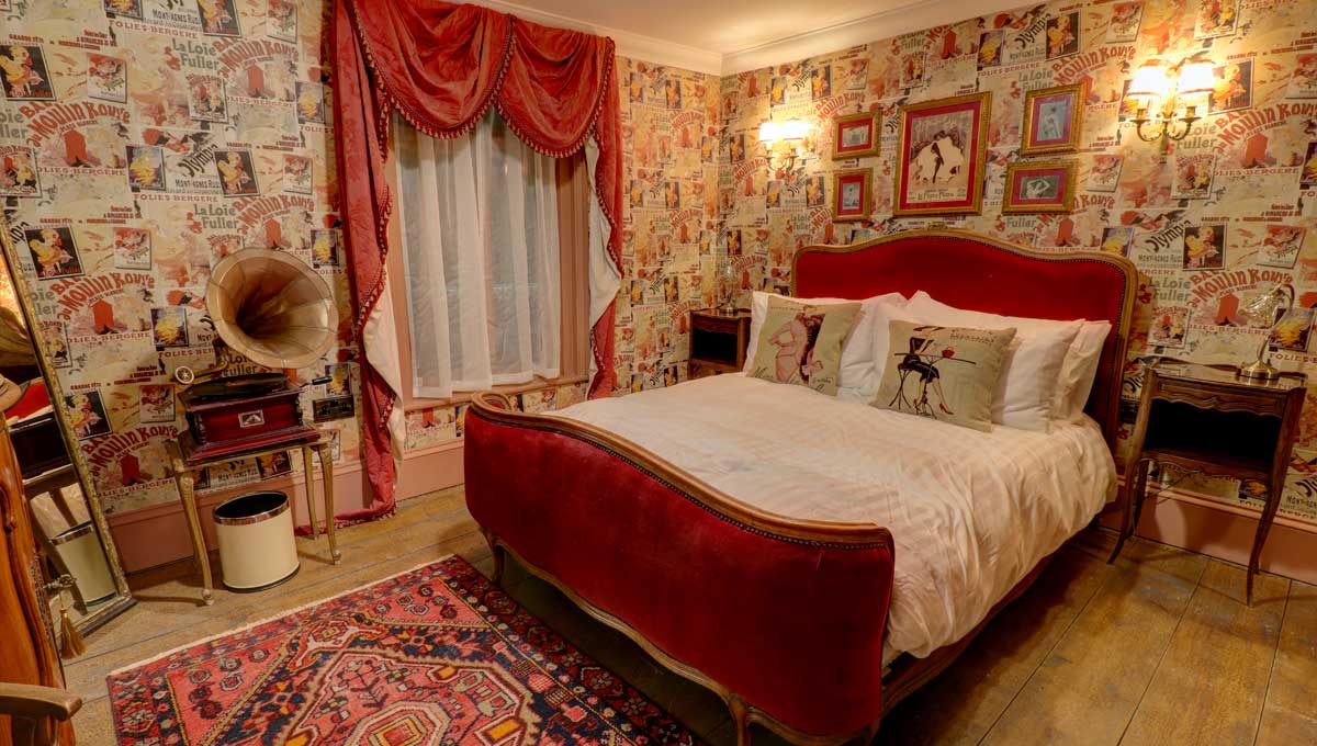 Moulin Rouge style bedroom in Broadstairs bed and breakfast
